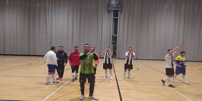 El Atlético Baenense golea 6-1 a Adecor y cierra la primera vuelta con una sola derrota