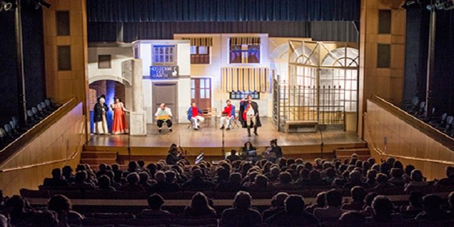 La Red Andaluza de Teatros Públicos llega a Baena el 20 de abril con el espectáculo infantil ‘Las maravillas del mundo’