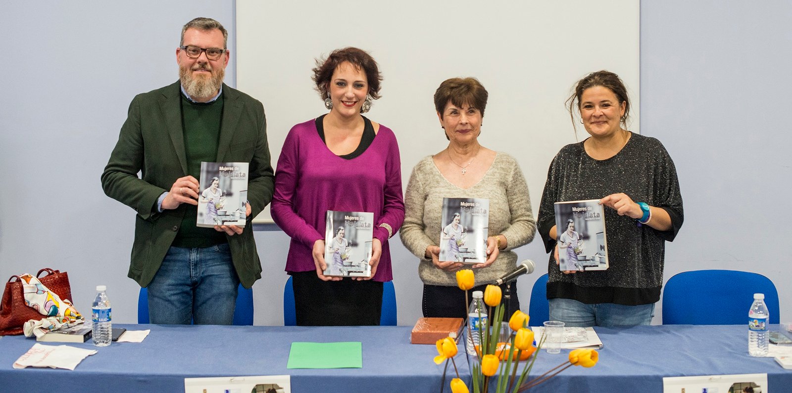 La escritora Eloísa Martínez presenta en Baena su último libro “Mujeres de hojalata”