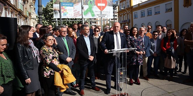 La Diputación y más de 60 alcaldes de la provincia se manifiestan en defensa del sector agrícola cordobés