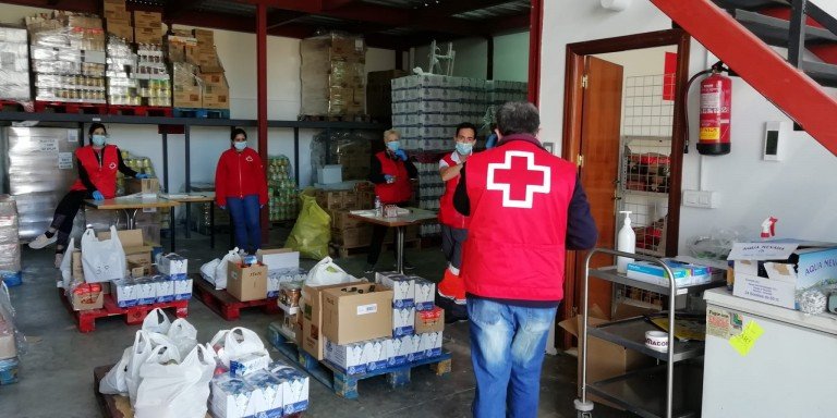 Cruz Roja atiende en Baena a más de 1.500 personas afectadas por la crisis del coronavirus