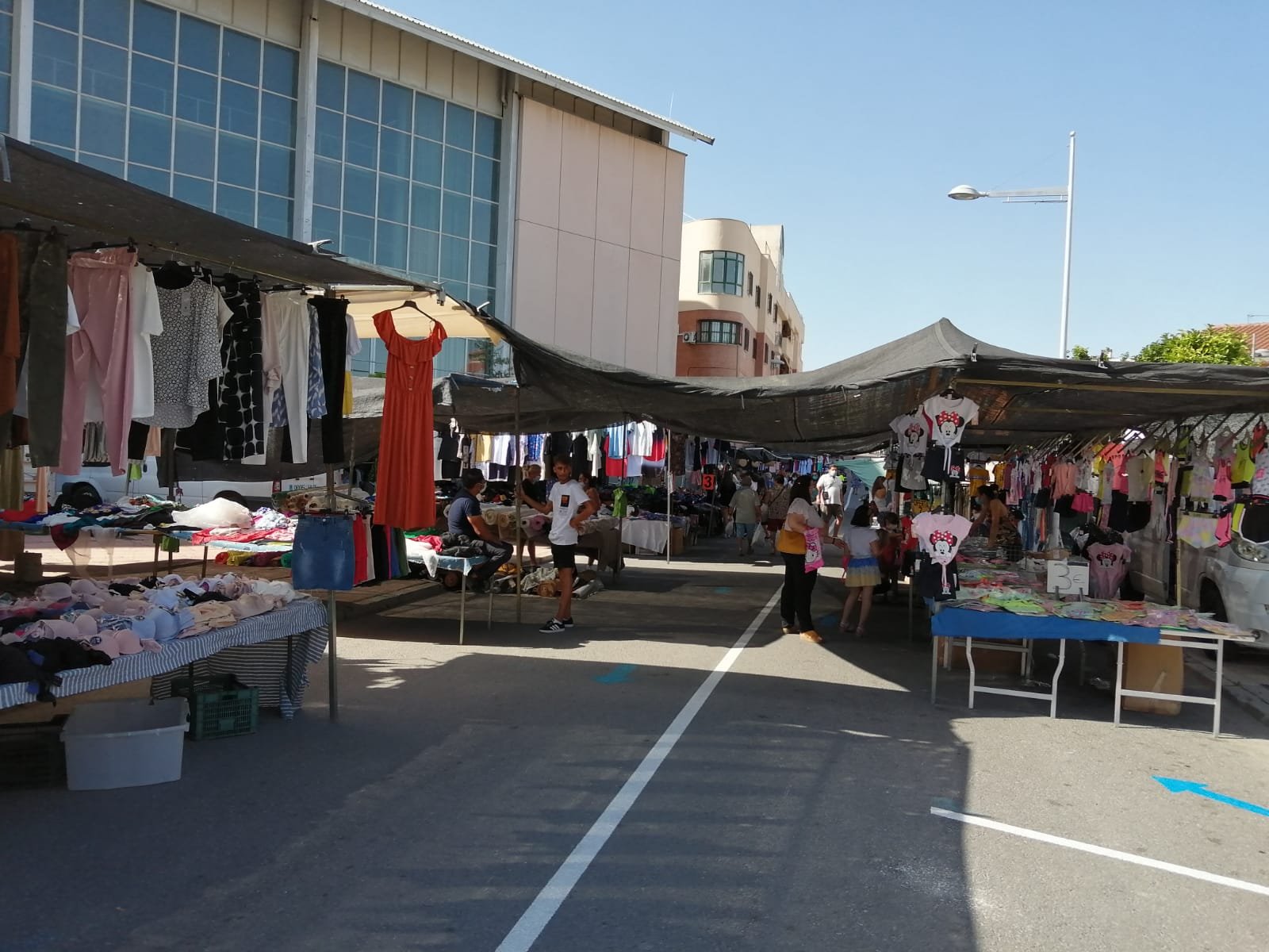 El PSOE presenta una moción para suspender temporalmente el cobro de las tasas del mercadillo