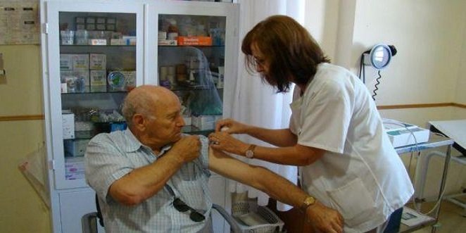 Medio millón de andaluces han recibido ya la vacuna frente a la gripe