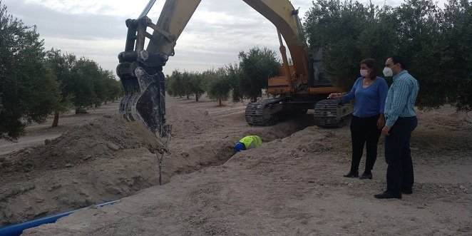 El Consistorio inicia las obras de sustitución de la tubería de agua de los depósitos de Albendín
