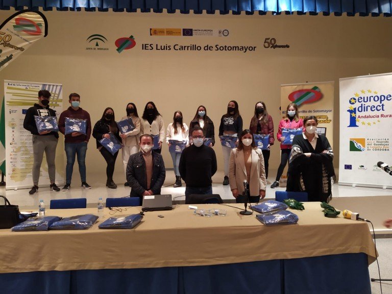 El Europe Direct de Adegua homenajea a los alumnos del IES Luis Carrillo de Sotomayor finalistas del XIV concurso JACE