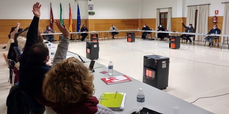 El pleno reprueba a la alcaldesa y al equipo de gobierno por “pasividad, incumplimiento de acuerdos y falta de transparencia”