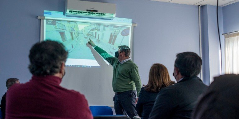 Un convenio con Epremasa permitirá soterrar los contenedores del casco histórico y renovar los existentes