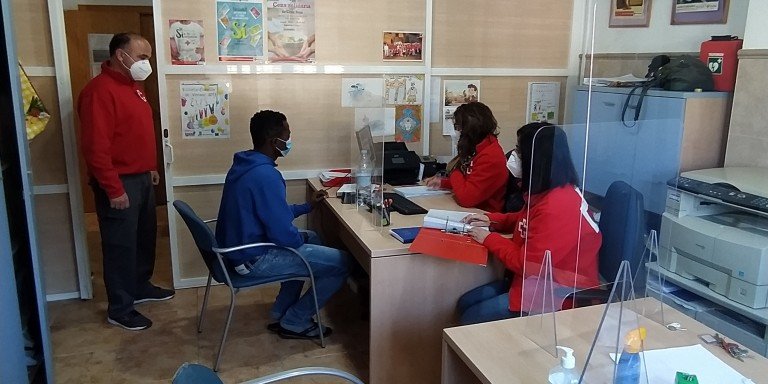 Más de 1.000 personas reciben el apoyo de Cruz Roja en Baena durante 2022