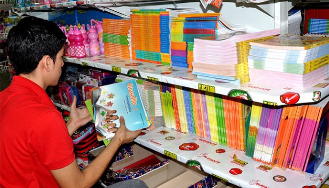 La Junta destinará casi 95 millones de euros a reactivar el sector del libro de texto