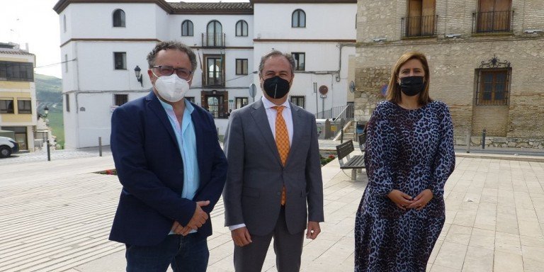 Pimentel anuncia ayudas de hasta 3.000 euros para empresas dedicadas al sector turístico en Andalucía