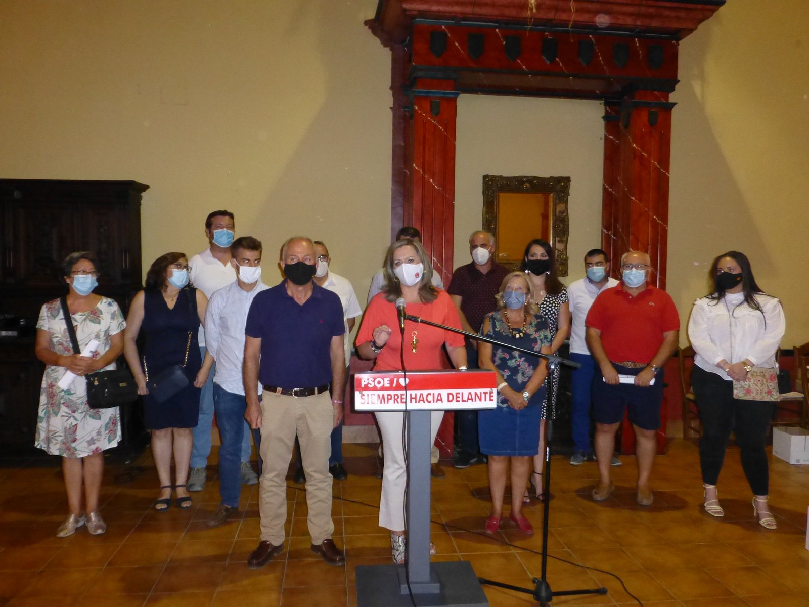 El PSOE critica que los gastos en “cambio de logos, fotos y postureo” sean la prioridad del equipo de gobierno de Baena