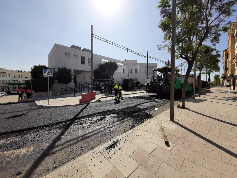 El Ayuntamiento de Baena impulsa un plan de asfaltado para mejorar varias calles del municipio