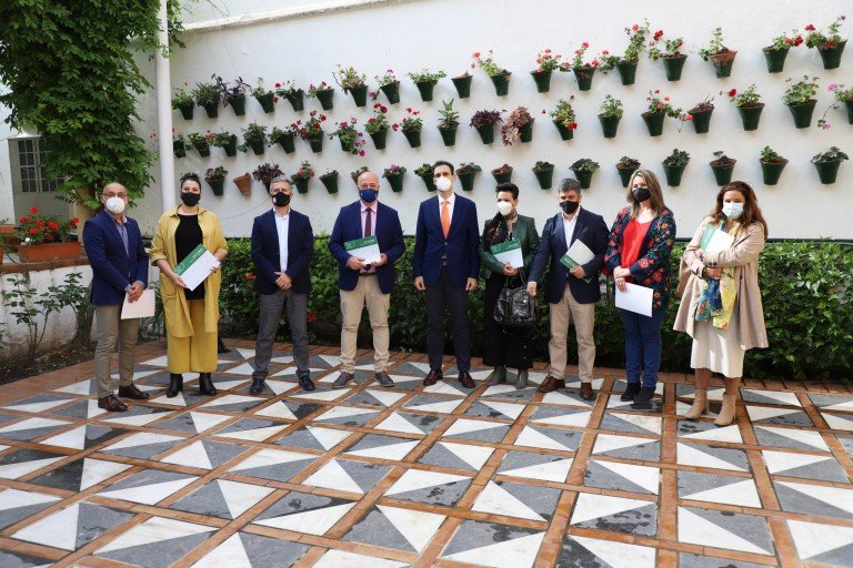 El Ayuntamiento de Baena renueva el convenio con la Junta para atender a familias con menores en riesgo de exclusión