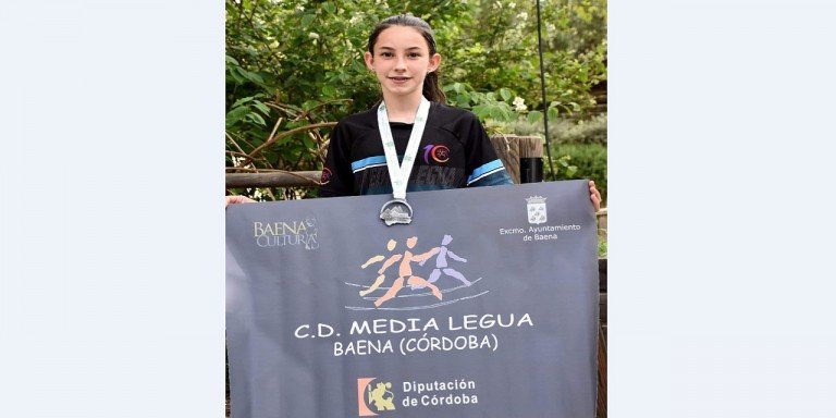 La atleta baenense Cristina Ariza se proclama subcampeona de Andalucía de carreras por montaña 2021