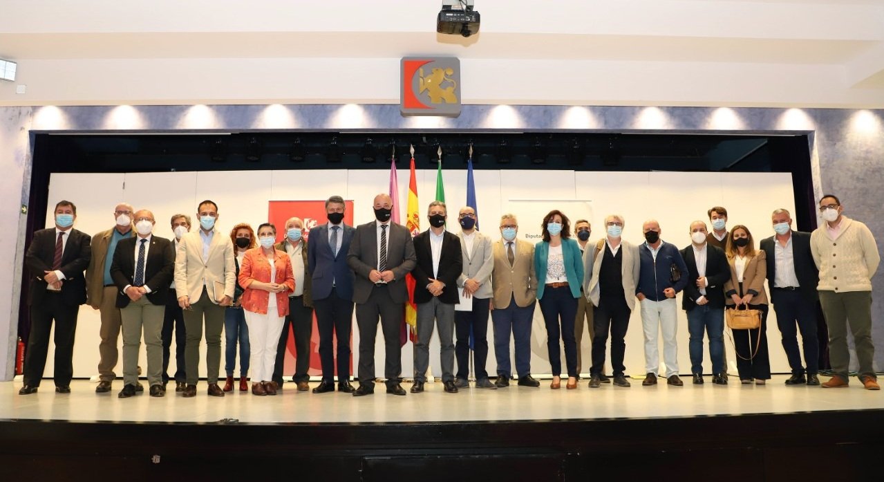 La Comunidad de Regantes ‘Los Carrizales’ da a conocer a la Diputación su proyecto para riego con aguas generadas por EDAR