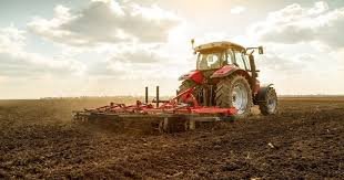 La DGT actualiza la definición de “apero” y maquina agrícola remolcada para adecuarlas a la normativa europea