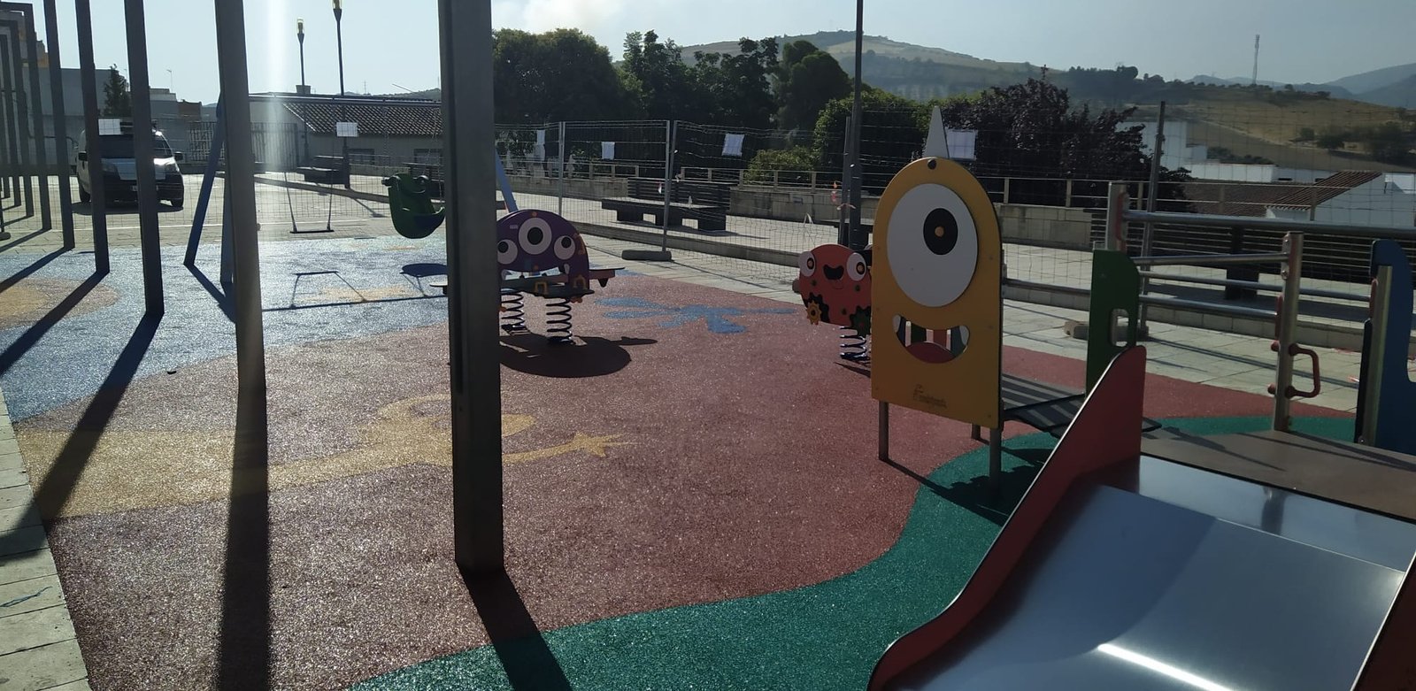 El Consistorio renueva y mejora la zona infantil del paseo de Guadalupe