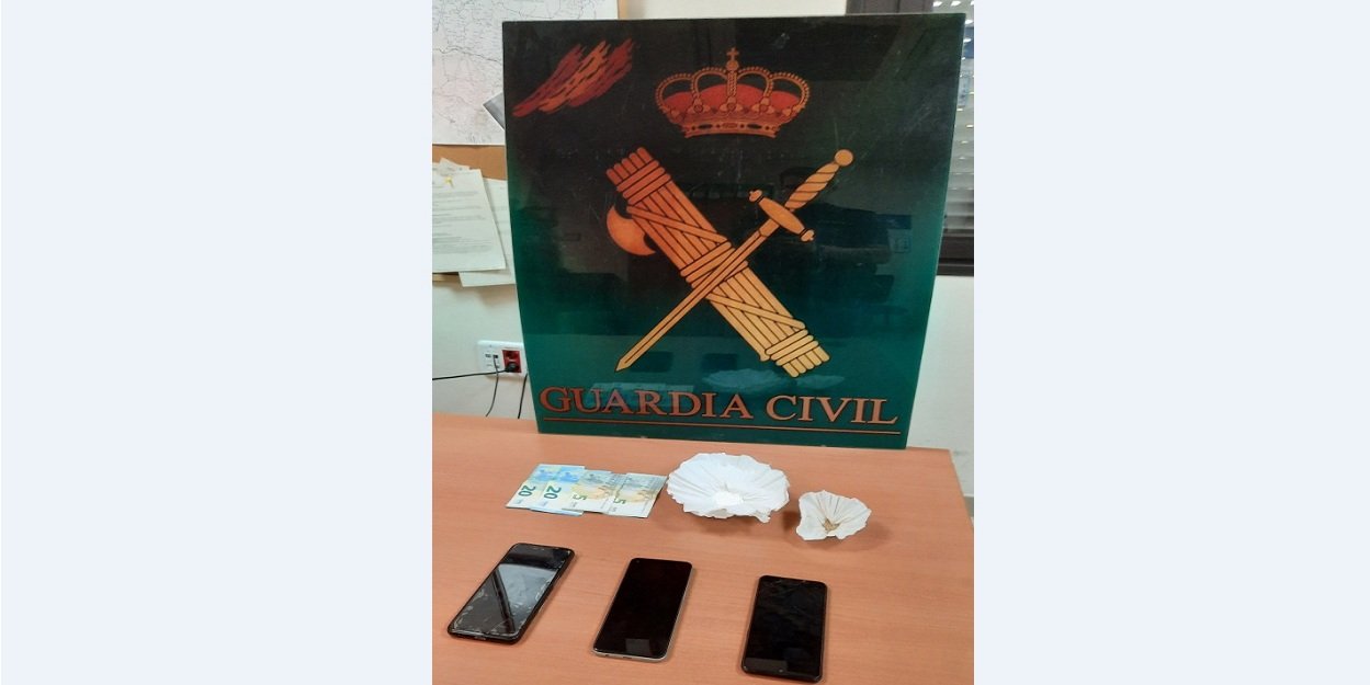 La Guardia Civil detiene a tres personas en Baena como supuestos autores de un delito de tráfico de drogas