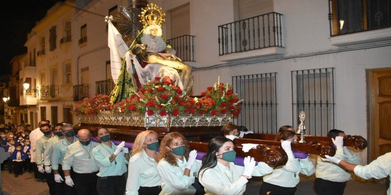 La Virgen de las Angustias ilumina el camino hacia la nueva normalidad