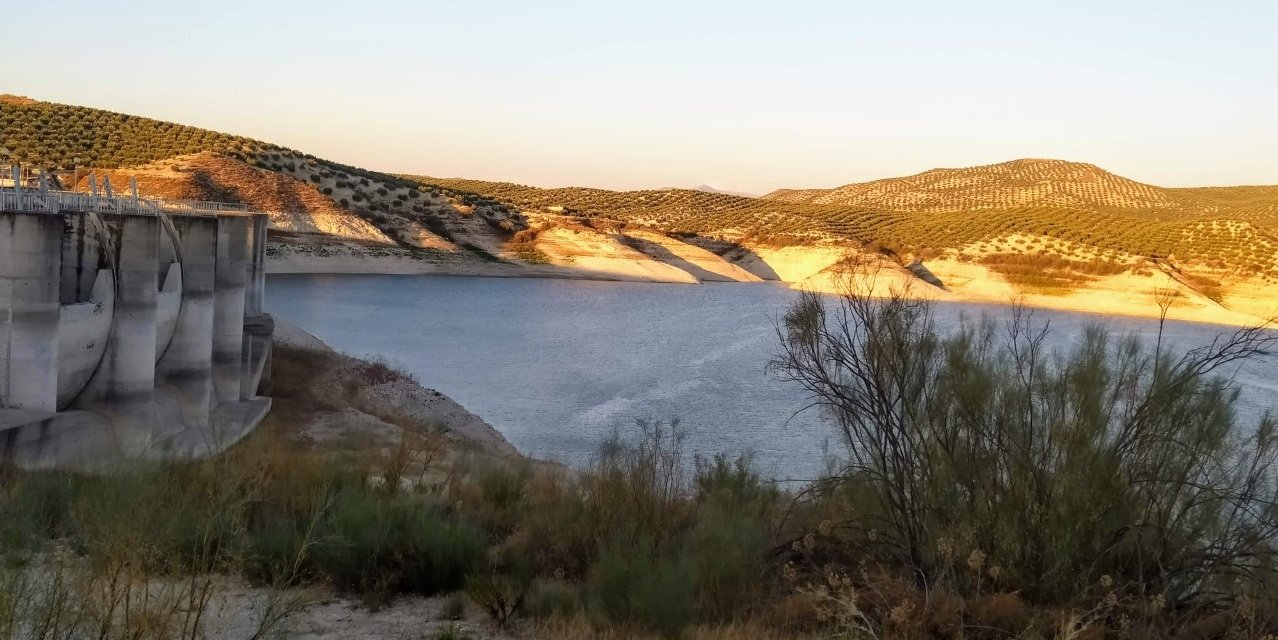 El año agrícola se cerró en Baena con 494 litros de lluvia y Vadomojón apenas al 22%