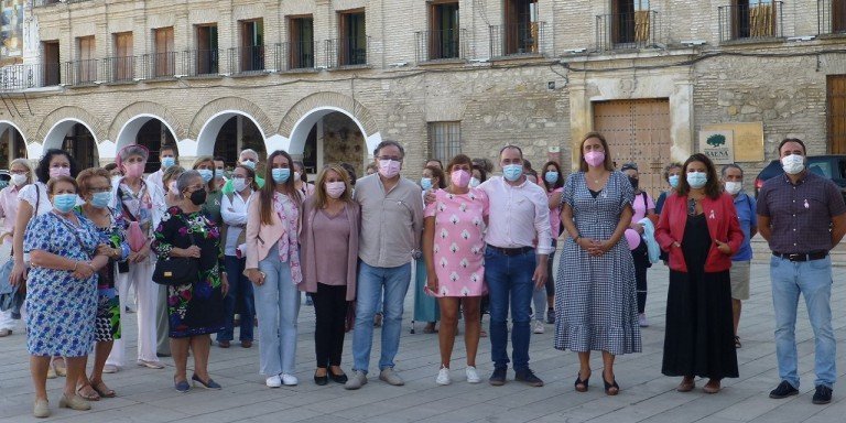 Baena celebra el Día contra el Cáncer de Mama con un acto de sensibilización hacia la enfermedad