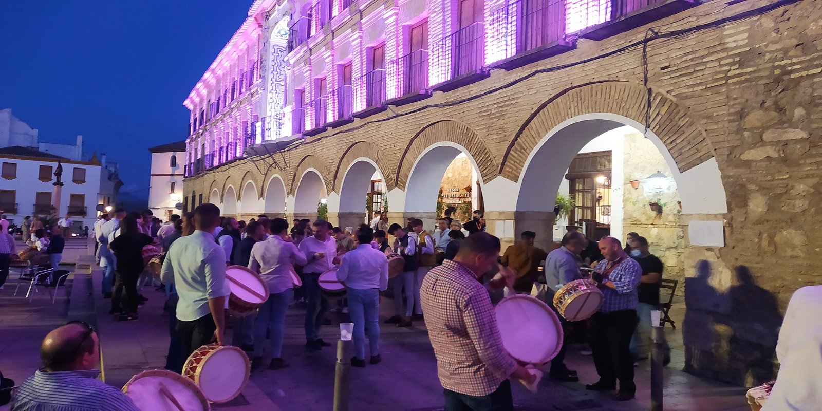 Abierto el plazo para solicitar la instalación de barras al aire libre en el Inicio del Año Cofrade y II Jornadas del Tambor de Baena