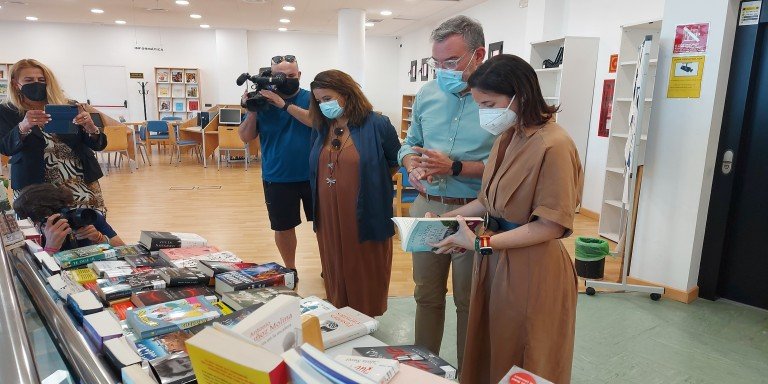 La Junta amplía en 105.000 euros las ayudas para la compra de libros en 32 bibliotecas municipales de Córdoba