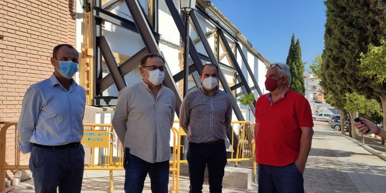 Las obras de consolidación de la fachada del cementerio de Baena comenzarán tras el Día de los Santos