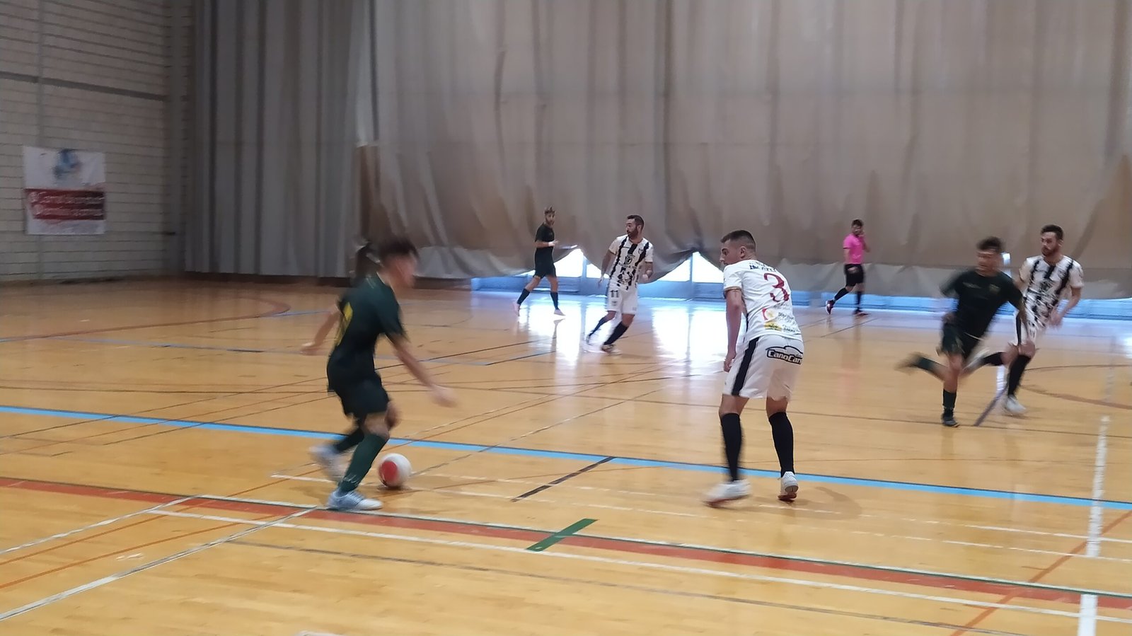 Fin de semana para olvidar con dos goleadas a domicilio encajadas por los equipos senior del Atlético Baenense