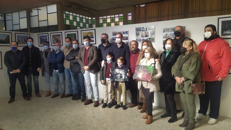 Medio millar de personas visitan la exposición fotográfica por el 30 aniversario de Afoba