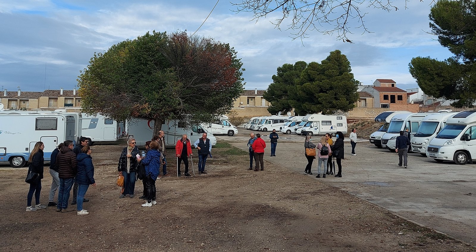 Más de 80 autocaravanas se reúnen en Baena para celebrar el XV aniversario de Asandac