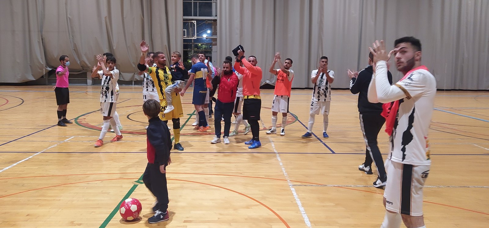 Cara y cruz para el Atlético Baenense con la primera victoria en fútbol sala y una amarga derrota en fútbol