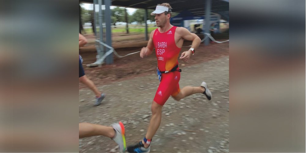 El ‘medialegua’ Javier Barba consigue un meritorio sexto puesto en el Campeonato del Mundo de Acuatlón