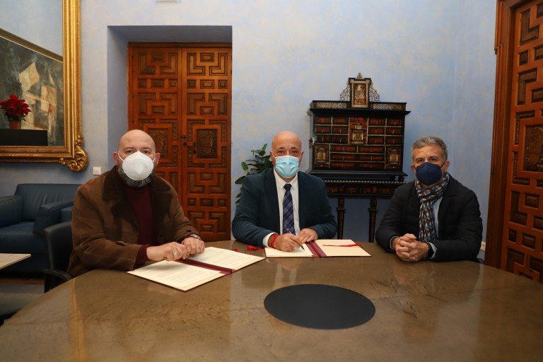 Diputación y Cruz Roja Española colaboran para atender a mujeres víctimas de violencia de género de la provincia