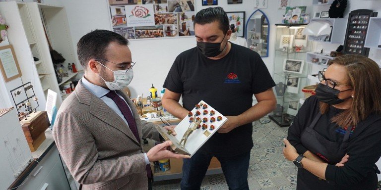 La Junta refuerza su apoyo a las pymes comerciales y artesanas en Córdoba con una nueva línea de ayudas de casi 600.000 euros