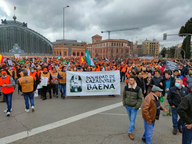 Agricultores y cazadores de Baena y Albendín se manifiestan en Madrid en la masiva protesta del 20M Rural