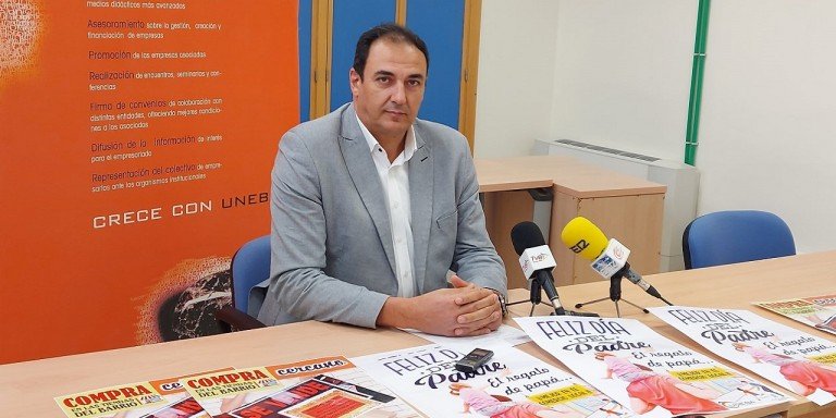 Uneba presenta la campaña de apoyo al comercio local con motivo del Día del Padre