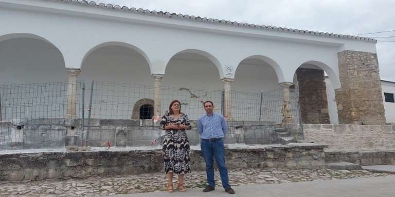 El Ayuntamiento inicia las obras de restauración de la Fuente de Baena
