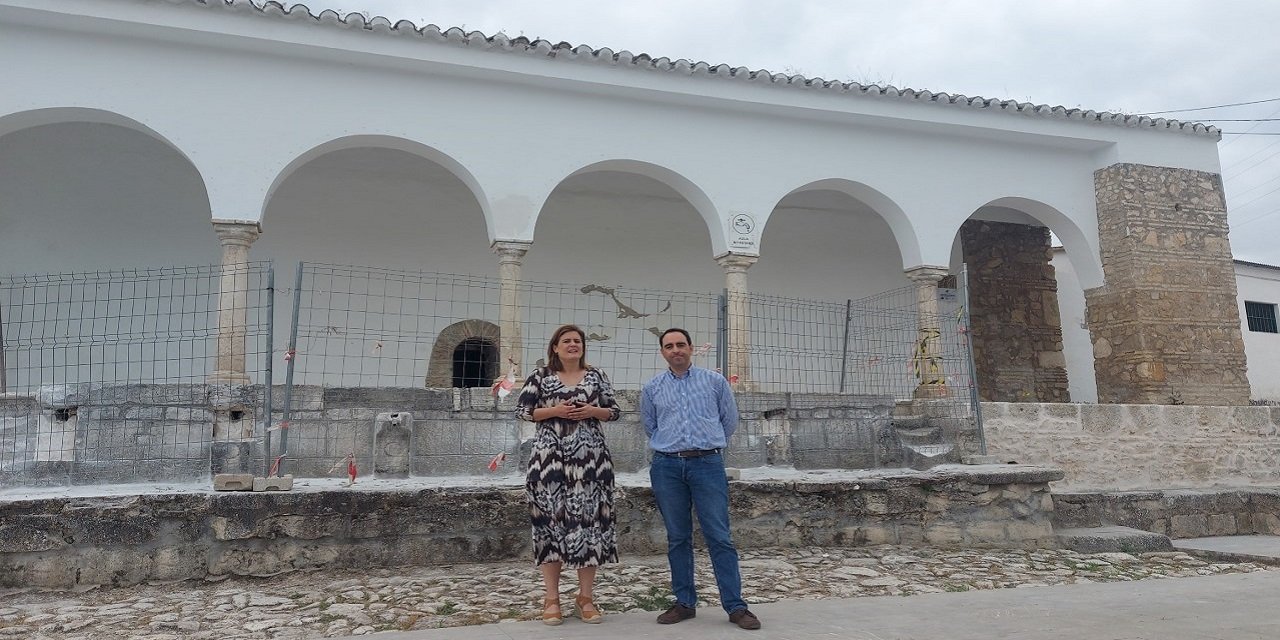 El Ayuntamiento inicia las obras de restauración de la Fuente de Baena