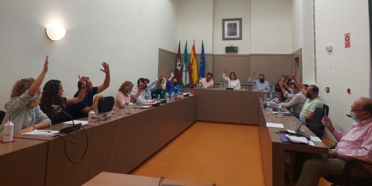 Un total de 53 nuevas facturas van al Pleno de Baena con reparos a la legalidad