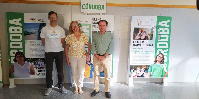 El IES Luis Carrillo de Sotomayor inaugura la exposición ‘¿Conoces a estas deportistas?’