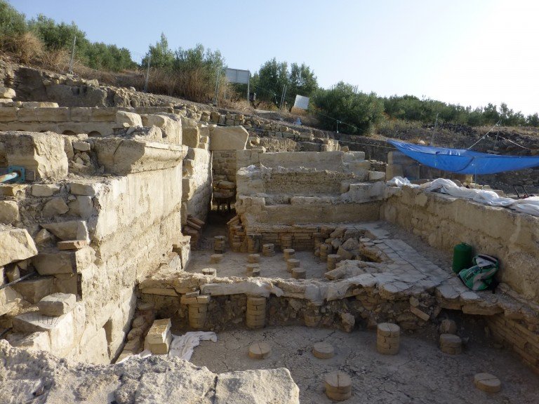 Cultura autoriza consolidar la sala de hornos de las termas de Torreparedones en Baena