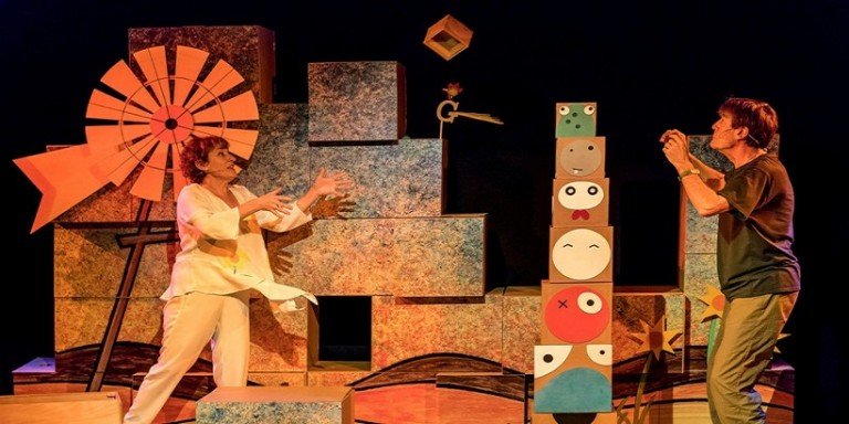 La Red Andaluza de Teatros Públicos regresa al Teatro Liceo de Baena con la obra ‘La Granja’