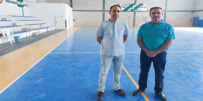 Finalizan las obras de ampliación de los vestuarios del pabellón de deportes de Albendín