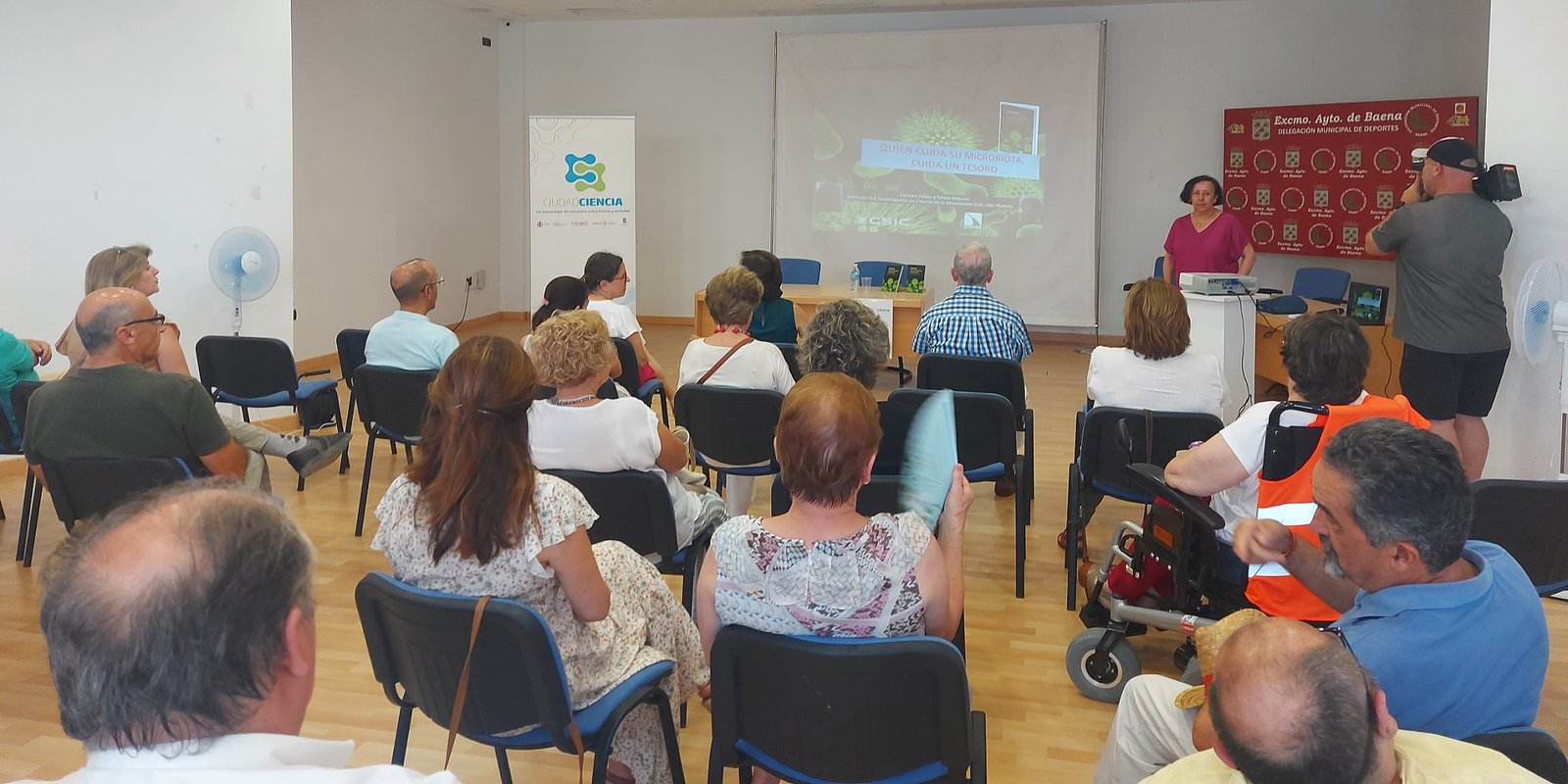 El proyecto Ciudad Ciencia informa en Baena sobre las funciones de la microbiota intestinal