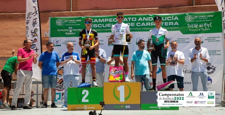 Carlos Tienda se cuelga dos medallas en el Campeonato de Andalucía de ciclismo, oro en gymkhana y bronce en carretera