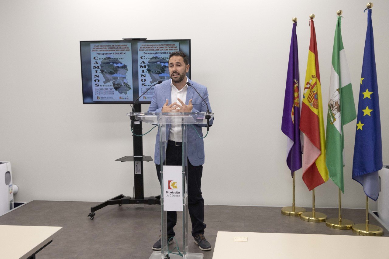 La Diputación de Córdoba llevará a cabo un centenar de actuaciones en caminos rurales municipales en el bienio 2022-2023