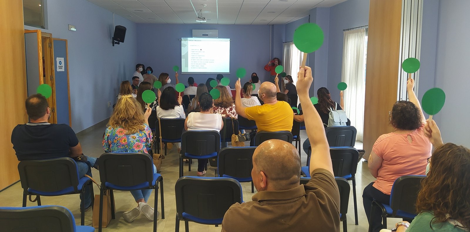 Los alumnos de Futuro Singular dan a conocer en Baena su proyecto ‘Los autogestores contamos’