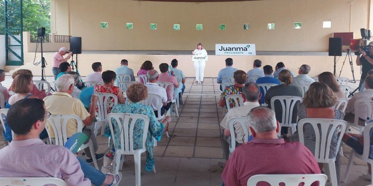 El PP pide el voto en su mitin de campaña en la Caseta Municipal de Baena