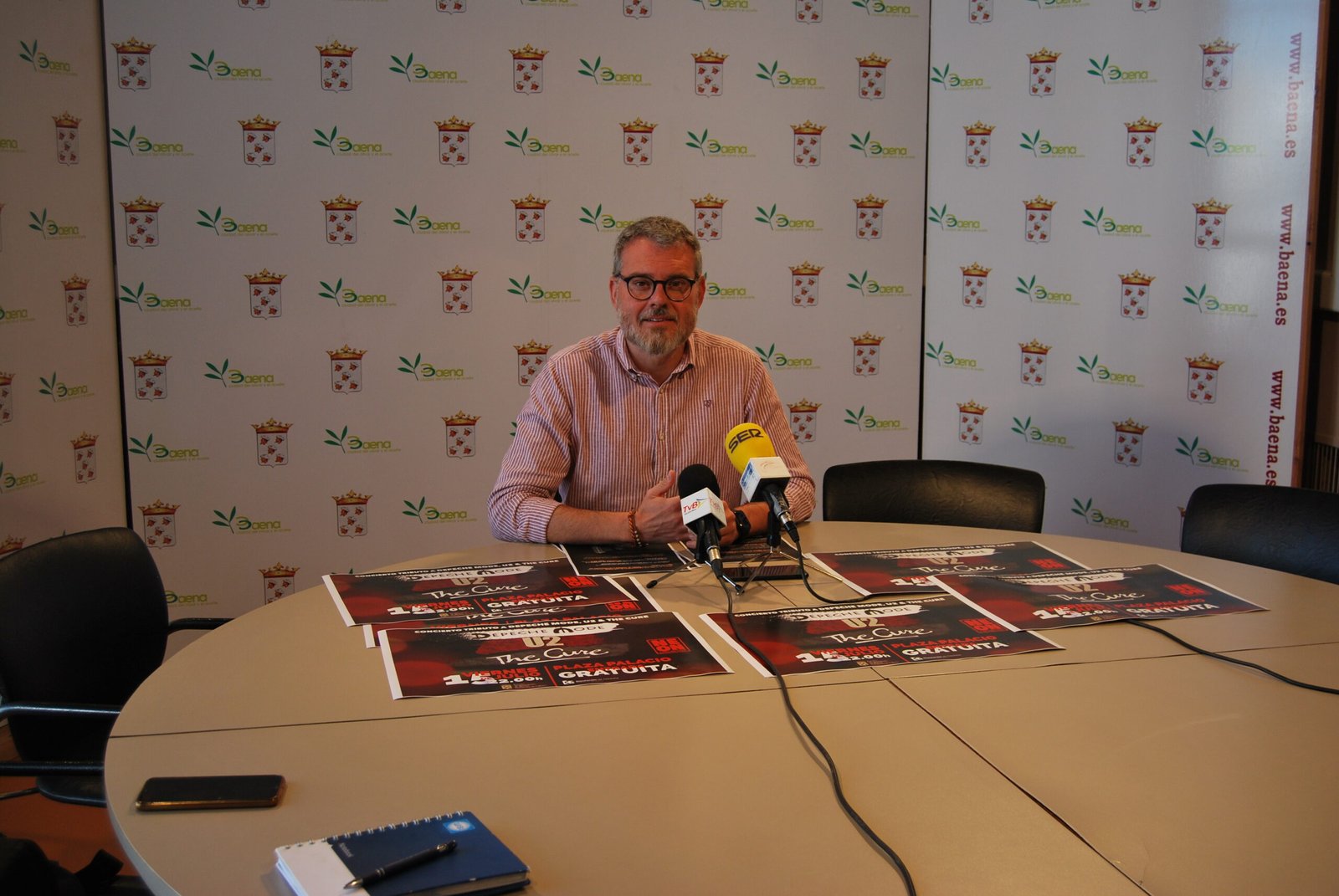 La plaza Palacio acoge el 15 de julio un espectacular Concierto Tributo a las míticas bandas de los 80 The Cure, Depeche Mode y U2